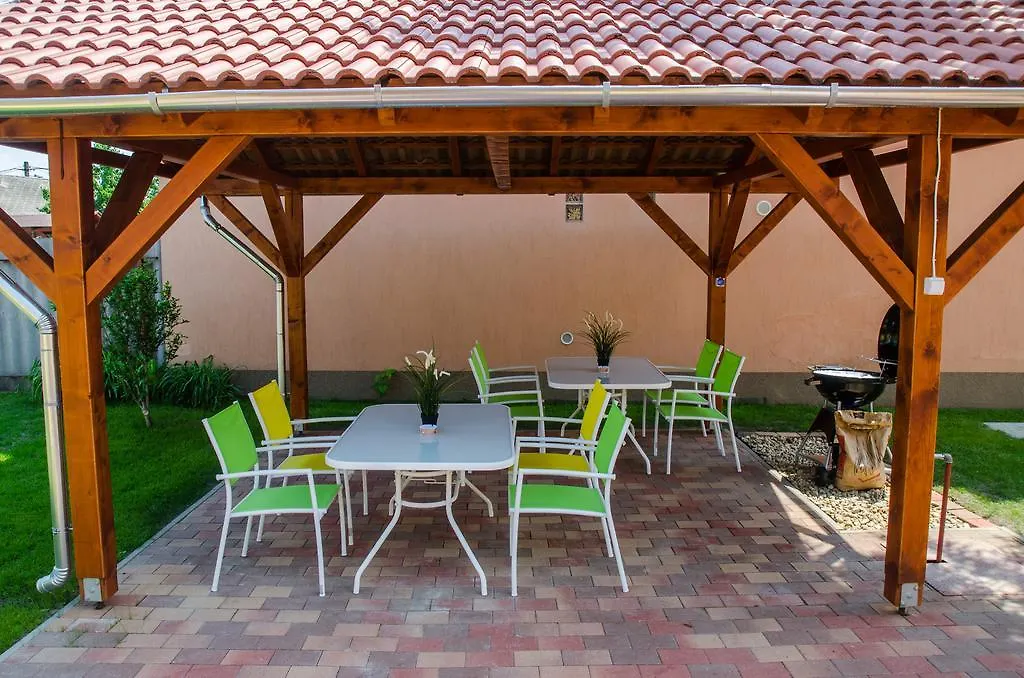 Hajdúszoboszló Armada Family Apartment הונגריה